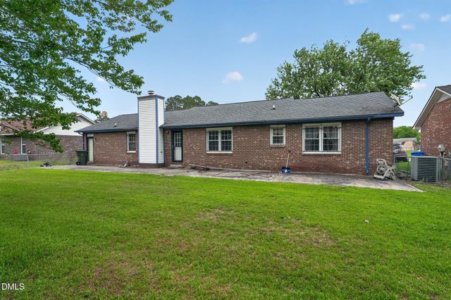 1082 Quail Meadow Drive, Fayetteville, NC 28314