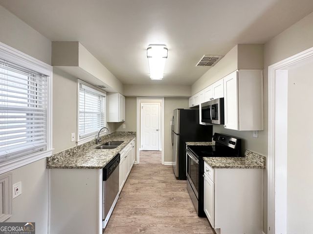 1271 Avonwood Circle SW, Atlanta, GA 30311