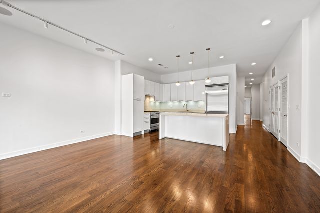 1611 N Hermitage Avenue 205, Chicago, IL 60622