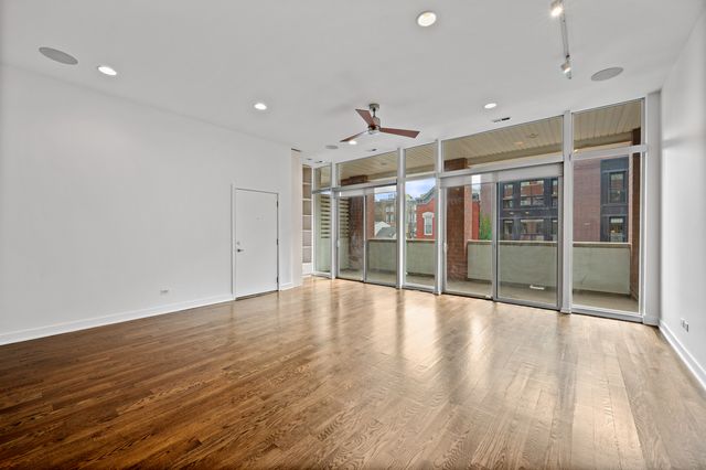 1611 N Hermitage Avenue 205, Chicago, IL 60622