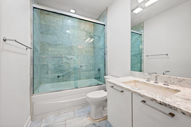 1611 N Hermitage Avenue 205, Chicago, IL 60622