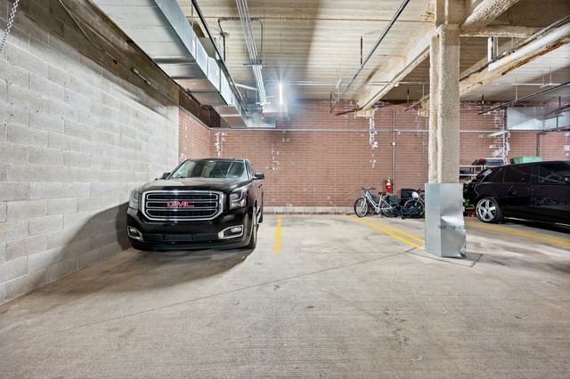 1611 N Hermitage Avenue 205, Chicago, IL 60622