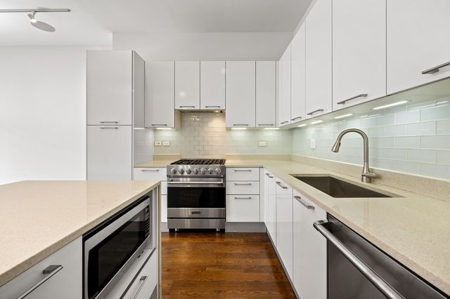 1611 N Hermitage Avenue 205, Chicago, IL 60622