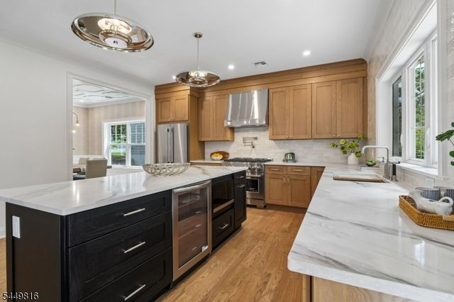 31 Verona Rd, New Providence Boro, NJ 07974