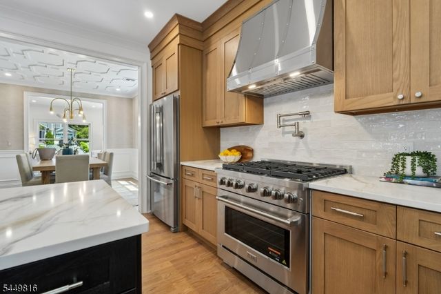 31 Verona Rd, New Providence Boro, NJ 07974