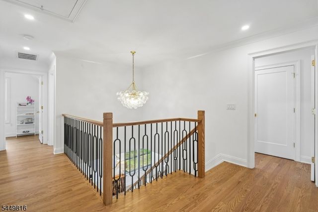 31 Verona Rd, New Providence Boro, NJ 07974