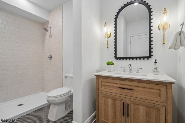 31 Verona Rd, New Providence Boro, NJ 07974