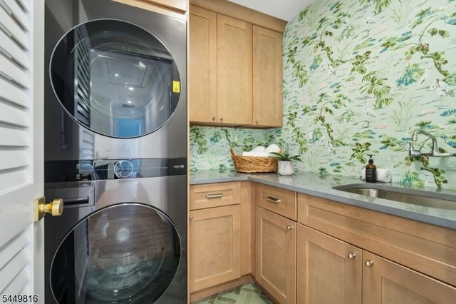 31 Verona Rd, New Providence Boro, NJ 07974