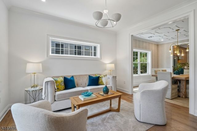 31 Verona Rd, New Providence Boro, NJ 07974