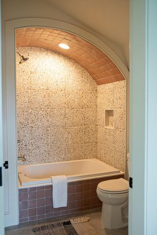 265 Coming Street B, Charleston, SC 29403