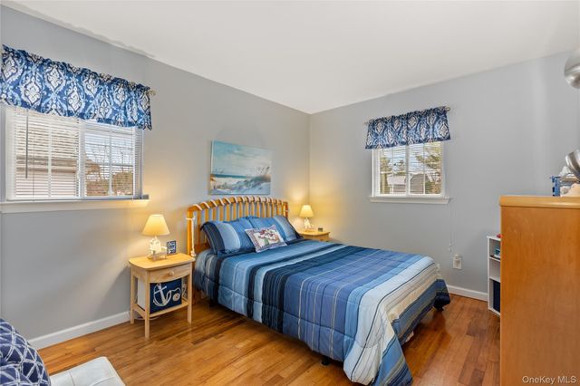 6 Sunny Lane, Bay Shore, NY 11706