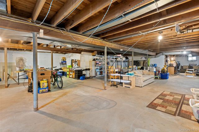 6 Sunny Lane, Bay Shore, NY 11706