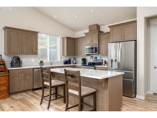 2688 Ne CURRIN CREEK Dr, Estacada, OR 97023