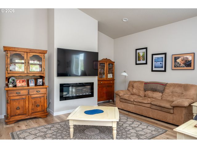 2688 Ne CURRIN CREEK Dr, Estacada, OR 97023