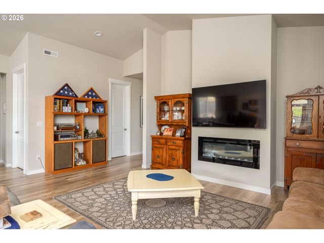 2688 Ne CURRIN CREEK Dr, Estacada, OR 97023