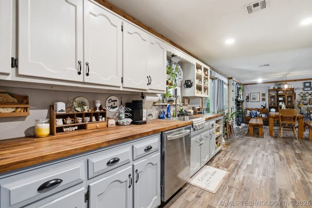 14702 S 334th East Avenue, Coweta, OK 74429