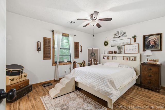 14702 S 334th East Avenue, Coweta, OK 74429