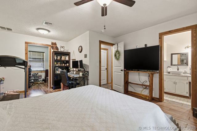 14702 S 334th East Avenue, Coweta, OK 74429