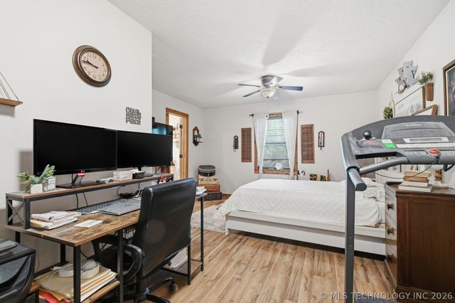 14702 S 334th East Avenue, Coweta, OK 74429