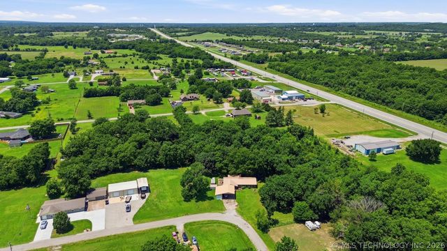 14702 S 334th East Avenue, Coweta, OK 74429