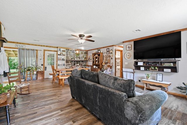 14702 S 334th East Avenue, Coweta, OK 74429