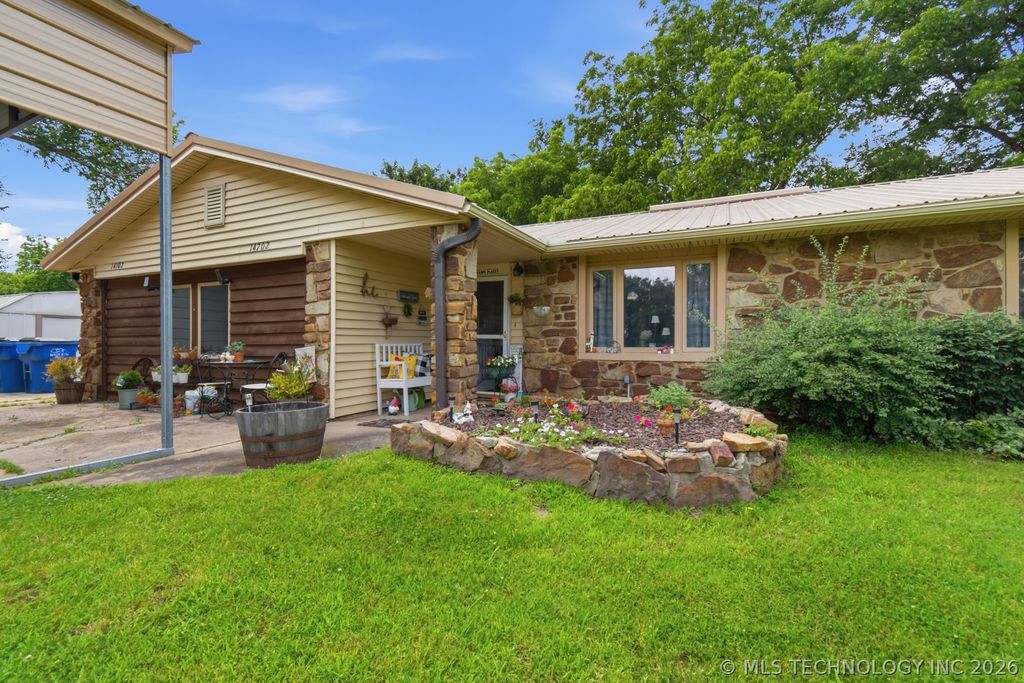 14702 S 334th East Avenue, Coweta, OK 74429