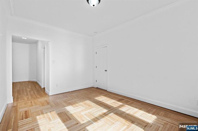 137 Kensington Avenue 405, Jersey City, NJ 07304