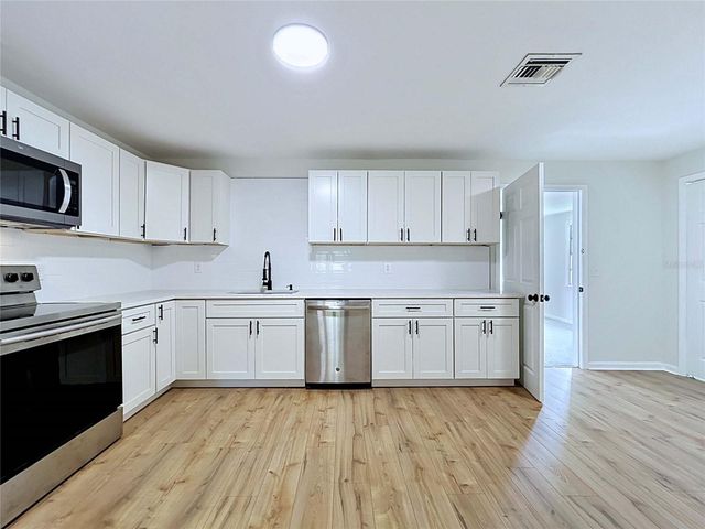524 EAST AVENUE, Brooksville, FL 34601