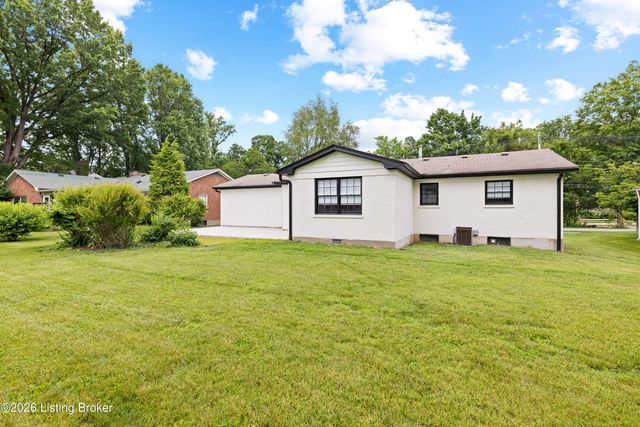 1714 Ormsby Ln, Louisville, KY 40222