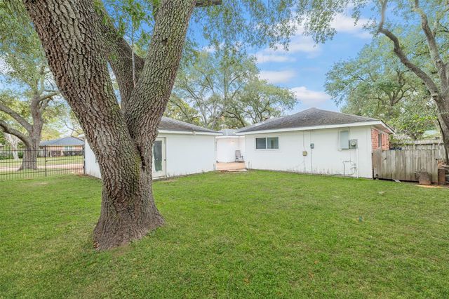 502 Pickford Drive, Katy, TX 77450