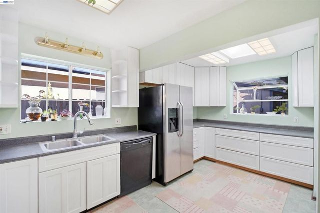 456 Lewis Ave, San Leandro, CA 94577