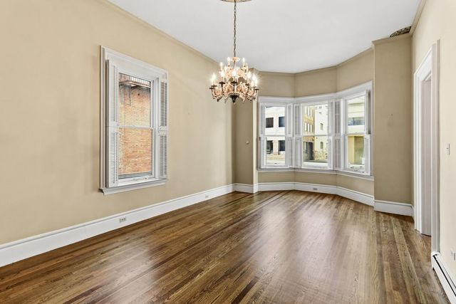 915 11th St, Sacramento, CA 95814