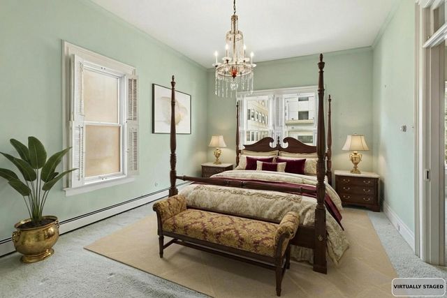 915 11th St, Sacramento, CA 95814