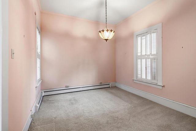 915 11th St, Sacramento, CA 95814