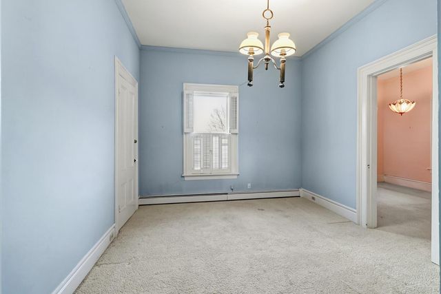 915 11th St, Sacramento, CA 95814