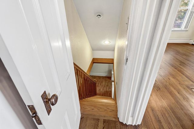 915 11th St, Sacramento, CA 95814