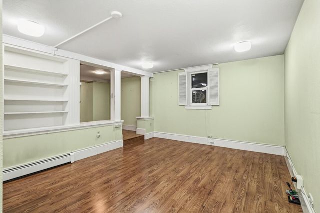 915 11th St, Sacramento, CA 95814