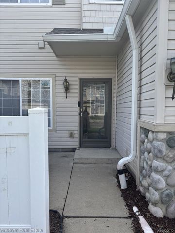 26654 Kirkway Circle, Woodhaven, MI 48183