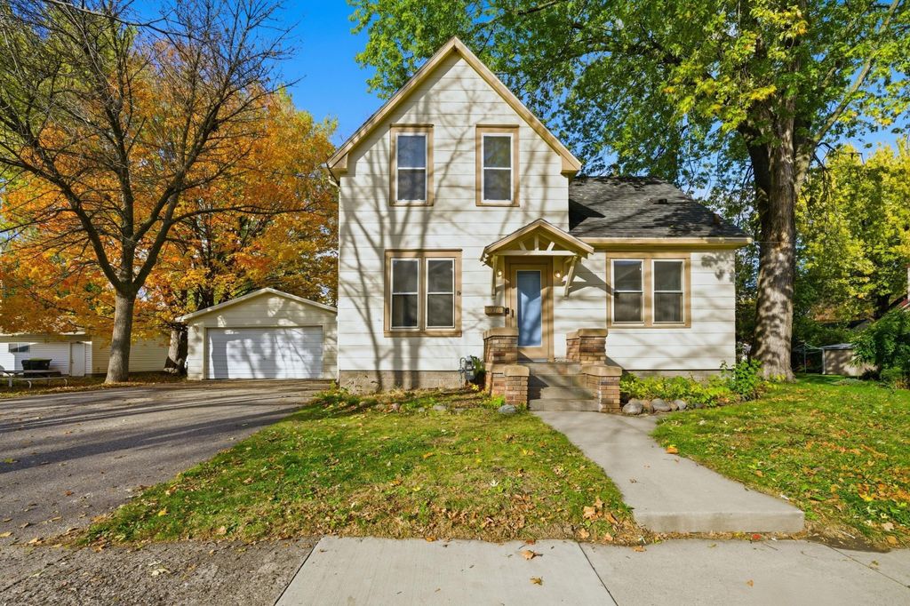 536 Garfield Avenue, North Mankato, MN 56003
