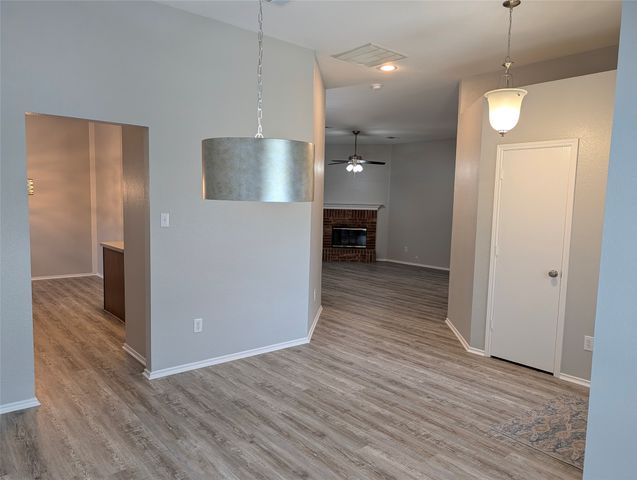 103 Clover Leaf Lane, Red Oak, TX 75154