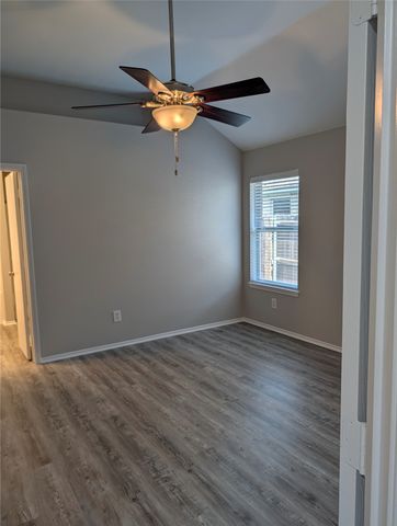 103 Clover Leaf Lane, Red Oak, TX 75154