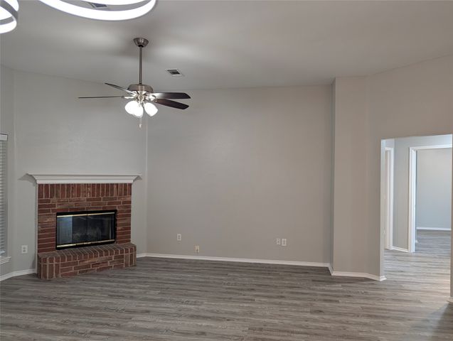 103 Clover Leaf Lane, Red Oak, TX 75154