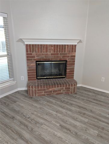 103 Clover Leaf Lane, Red Oak, TX 75154