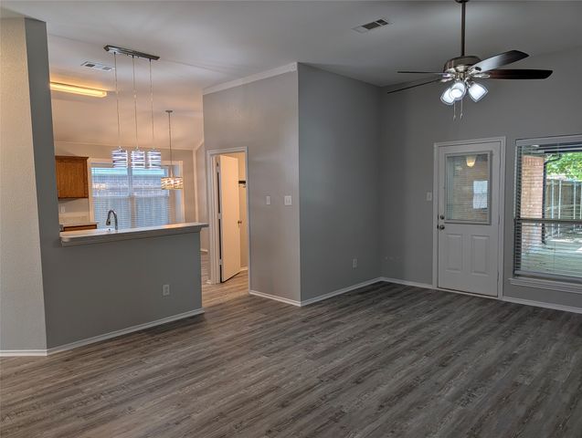 103 Clover Leaf Lane, Red Oak, TX 75154