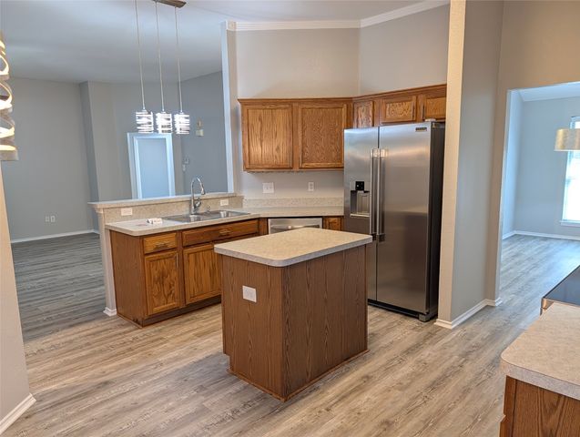 103 Clover Leaf Lane, Red Oak, TX 75154
