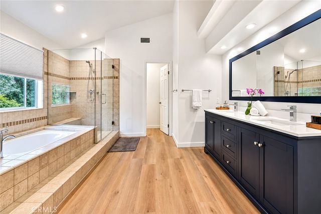 5038 Durant Court, Oak Park, CA 91377