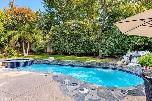 5038 Durant Court, Oak Park, CA 91377