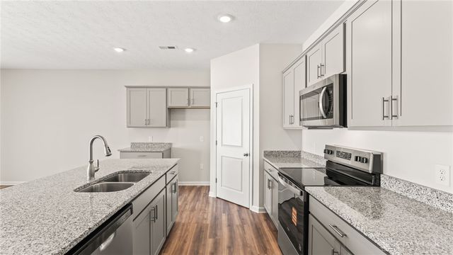 2928 Hoying Drive, Troy, OH 45373