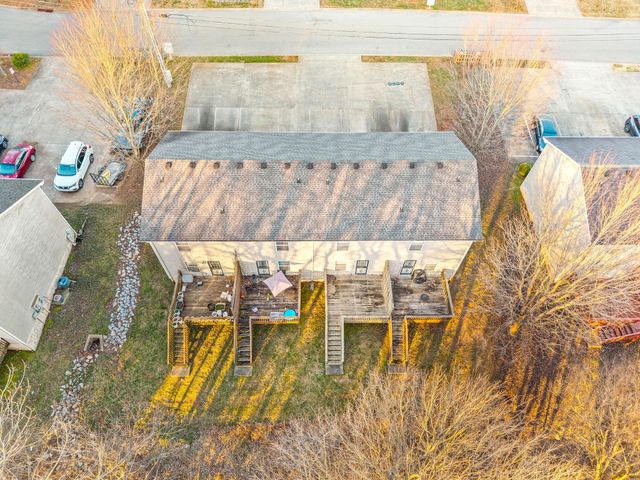 2809 Cobalt Dr, Clarksville, TN 37040