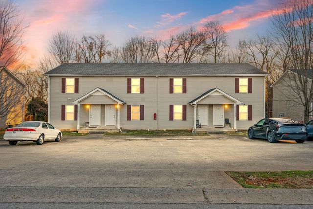 2809 Cobalt Dr, Clarksville, TN 37040